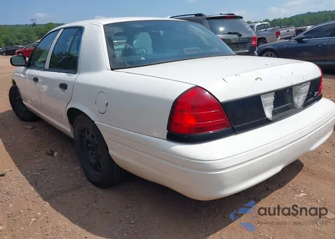 2009 Ford Crown Victoria Police/Police Interceptor z USA, uszkodzony, nr VIN 2FAHP71V49X132555